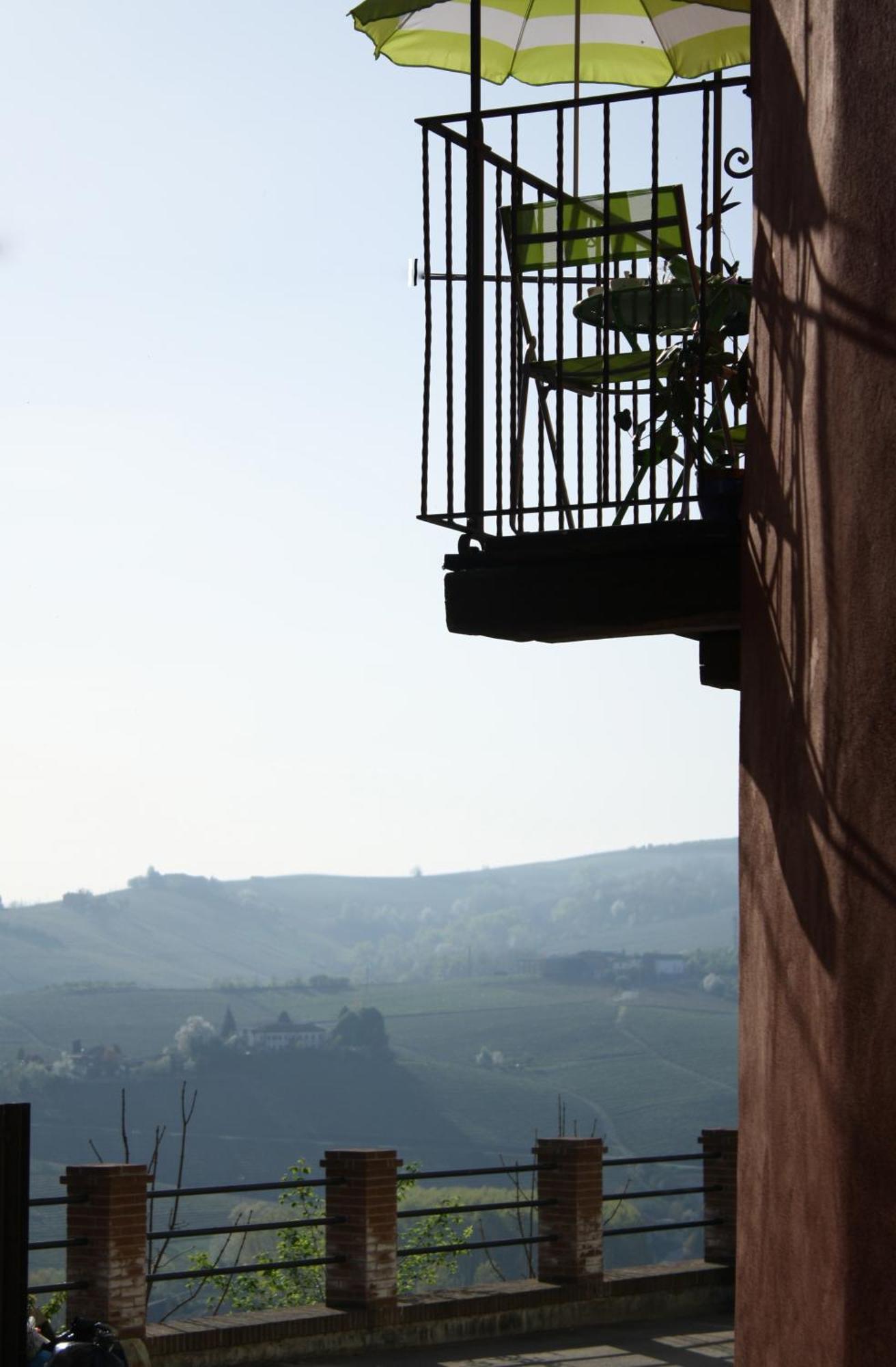 Dimora San Sebastiano Bed and Breakfast Neive Eksteriør billede